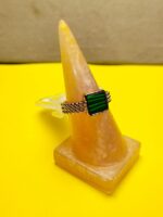 انگشتر طرح سنگ سبز رده دار