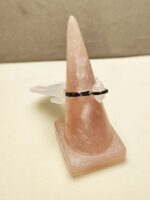 انگشتر طرح کلاسیک سنگ دار