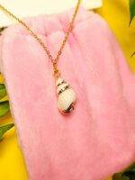 گردنبند پاکتی طرح صدفی