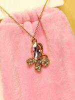 گردنبند پاکتی طرح پروانه نگین دار